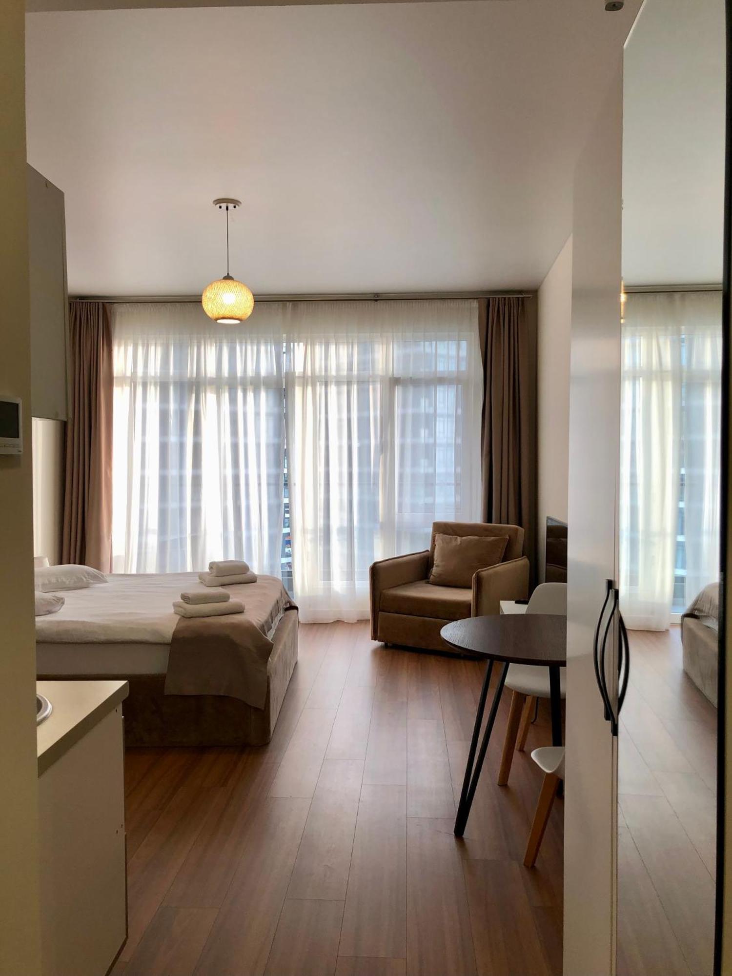 White Apartment Batumi Exterior foto