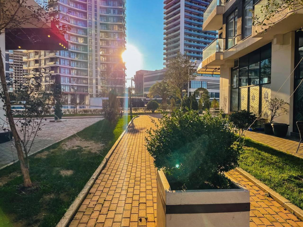 White Apartment Batumi Exterior foto